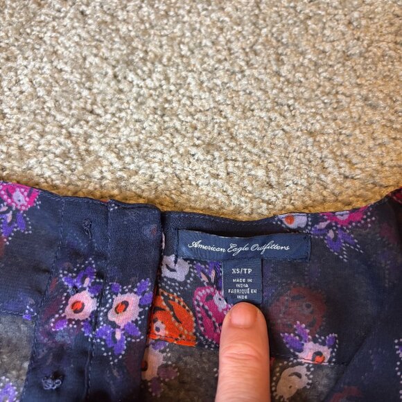 American Eagle Sheer Floral Ruffle Shirt Women's Size XS Navy Blue #189 - Picture 9 of 9